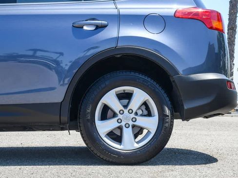 Used 2013 Toyota RAV4 XLE FWD image 11