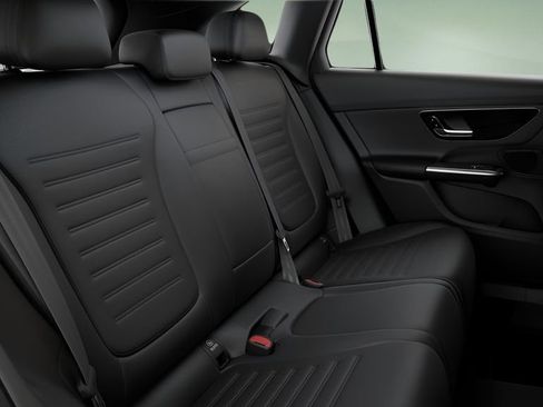 Used 2026 Mercedes-Benz GLC 300 image 40