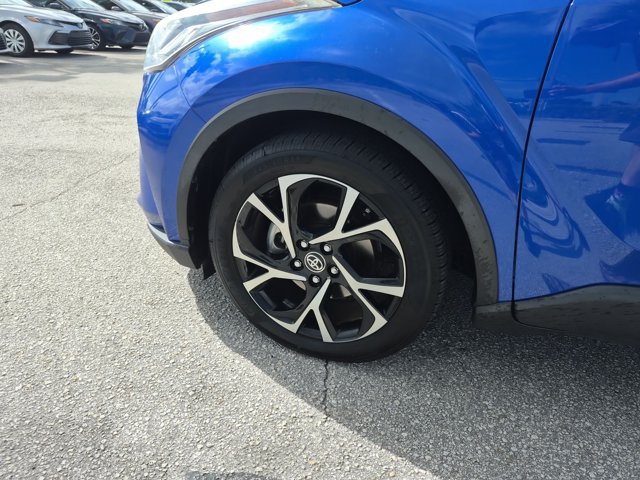 Used 2020 Toyota C-HR XLE FWD image 22