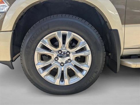 Used 2015 RAM 1500 Laramie Longhorn w/ Convenience Group AWD/4WD image 19