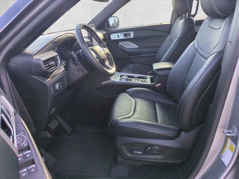 Used 2020 Ford Explorer ST w/ Premium Technology Package image 16