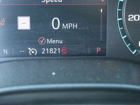 Used 2019 GMC Canyon SLT w/ Driver Alert Package image 8