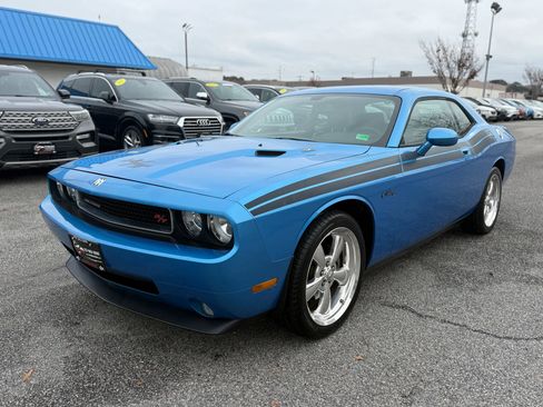 Used 2009 Dodge Challenger R/T image 3