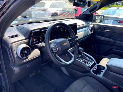 Used 2024 Chevrolet Colorado LT w/ LT Convenience Package AWD/4WD image 4