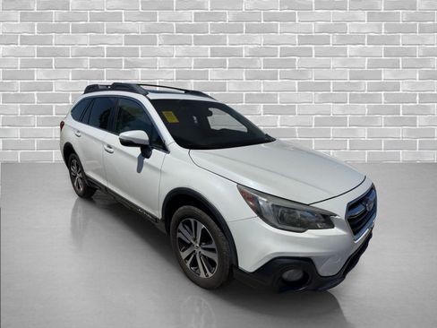 Used 2018 Subaru Outback 2.5i Limited AWD/4WD image 4