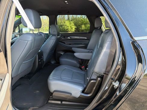 Used 2024 Buick Enclave Essence FWD image 22