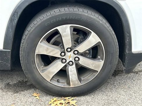 Used 2018 Chevrolet Traverse LT image 8