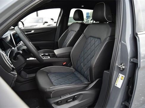 New 2026 Volkswagen Atlas Cross Sport SEL Premium R-Line image 19