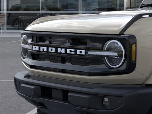 New 2026 Ford Bronco Outer Banks AWD/4WD image 19