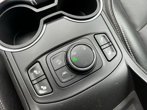 Used 2023 GMC Terrain SLT AWD/4WD image 49