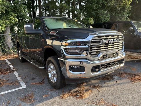 Used 2026 RAM 2500 Big Horn AWD/4WD image 3