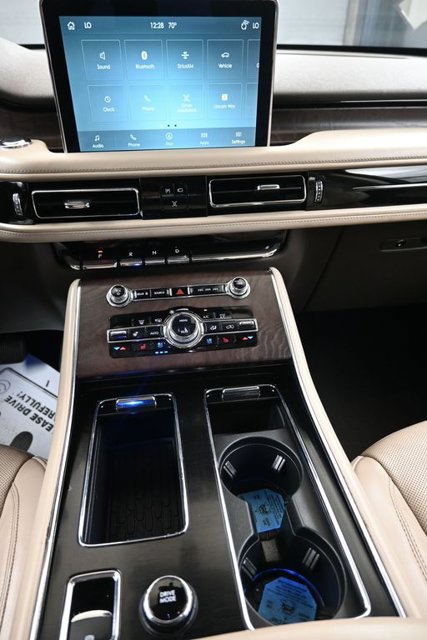 Used 2021 Lincoln Aviator Reserve w/ Equipment Group 201A AWD/4WD image 28