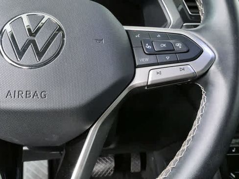 Used 2024 Volkswagen Tiguan SE FWD image 13
