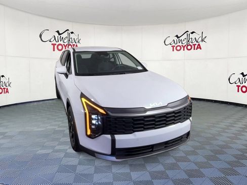 Used 2026 Kia Sportage LX FWD image 4