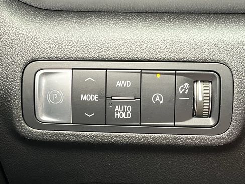 Certified 2025 GMC Terrain Elevation w/ Technology Package II AWD/4WD image 15