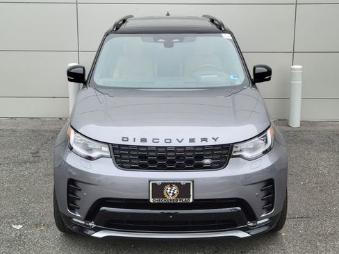 Used 2025 Land Rover Discovery Dynamic SE image 8