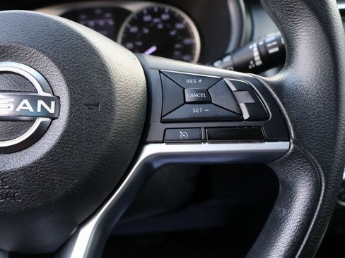 Used 2022 Nissan Kicks S image 36