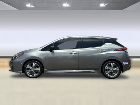 Used 2018 Nissan Leaf SL w/ SL Technology Package FWD image 2