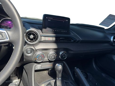 Used 2022 MAZDA MX-5 Miata RF Grand Touring RWD image 11