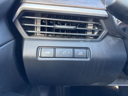 Used 2025 Nissan Altima 2.5 SV image 17