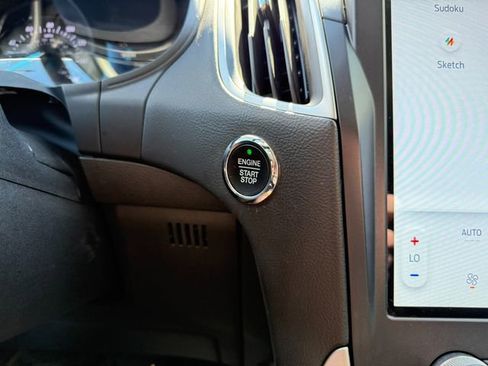 Used 2022 Ford Edge SE w/ Black Appearance Package image 27