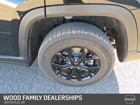 Used 2025 Jeep Grand Cherokee L Altitude w/ Trailer Tow Package image 10