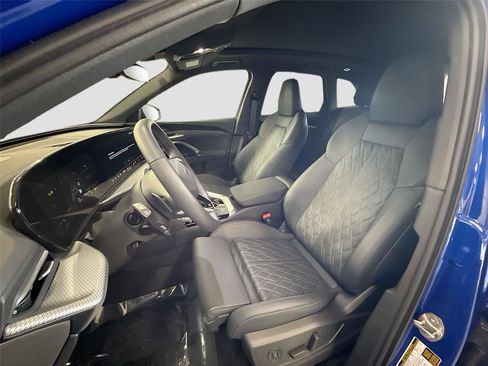 Certified 2025 Audi SQ5 Premium Plus image 21