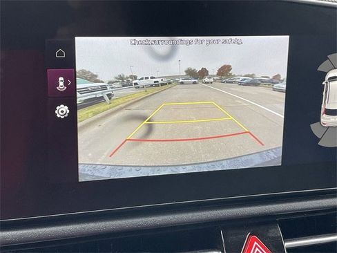 Used 2024 Kia Niro SX Touring image 18