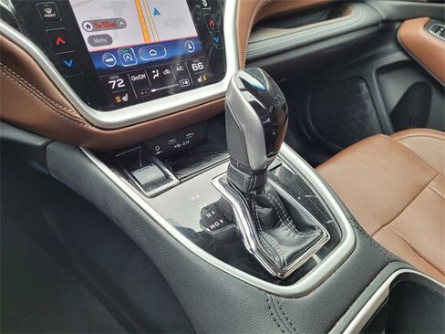 Used 2021 Subaru Outback Touring w/ Tech Package 2 image 12