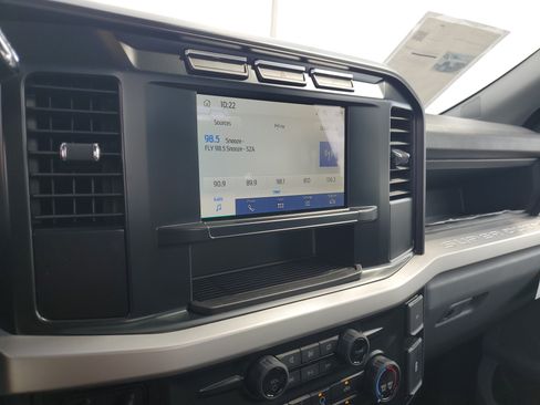 New 2024 Ford F550 4x4 Regular Cab Super Duty image 18