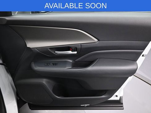 Used 2024 Toyota Grand Highlander XLE image 37
