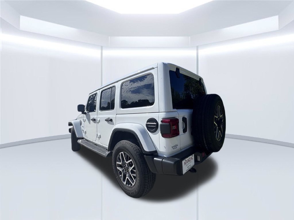 Used 2024 Jeep Wrangler Unlimited Sahara AWD/4WD image 5