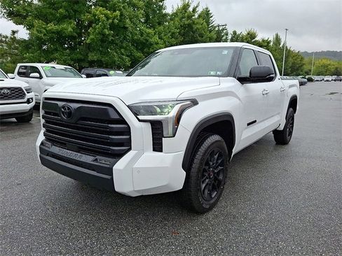New 2026 Toyota Tundra SR5 image 2