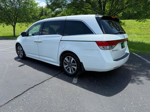 Used 2014 Honda Odyssey Touring Elite image 16