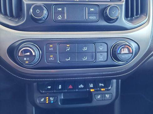 Used 2021 GMC Canyon Denali image 28