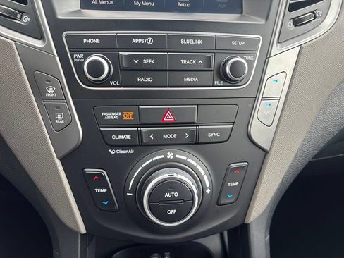 Used 2017 Hyundai Santa Fe Sport FWD image 25