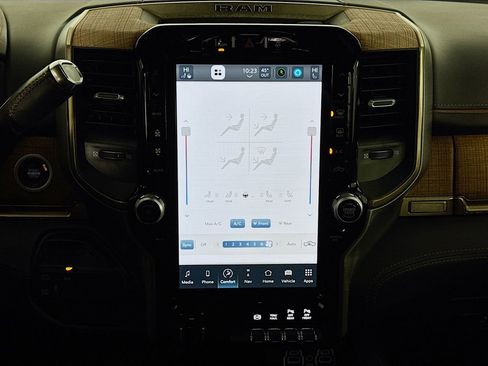 Used 2023 RAM 3500 Limited image 35