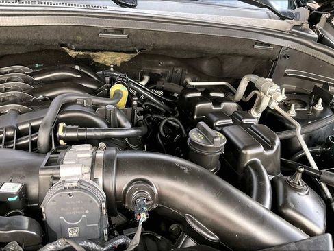 Used 2019 Jeep Grand Cherokee Limited w/ Luxury Group II image 30