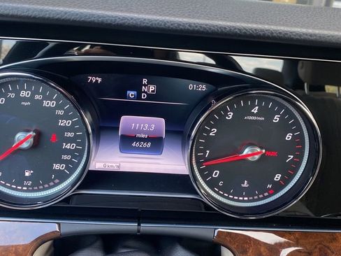 Used 2017 Mercedes-Benz E 300 4MATIC image 4