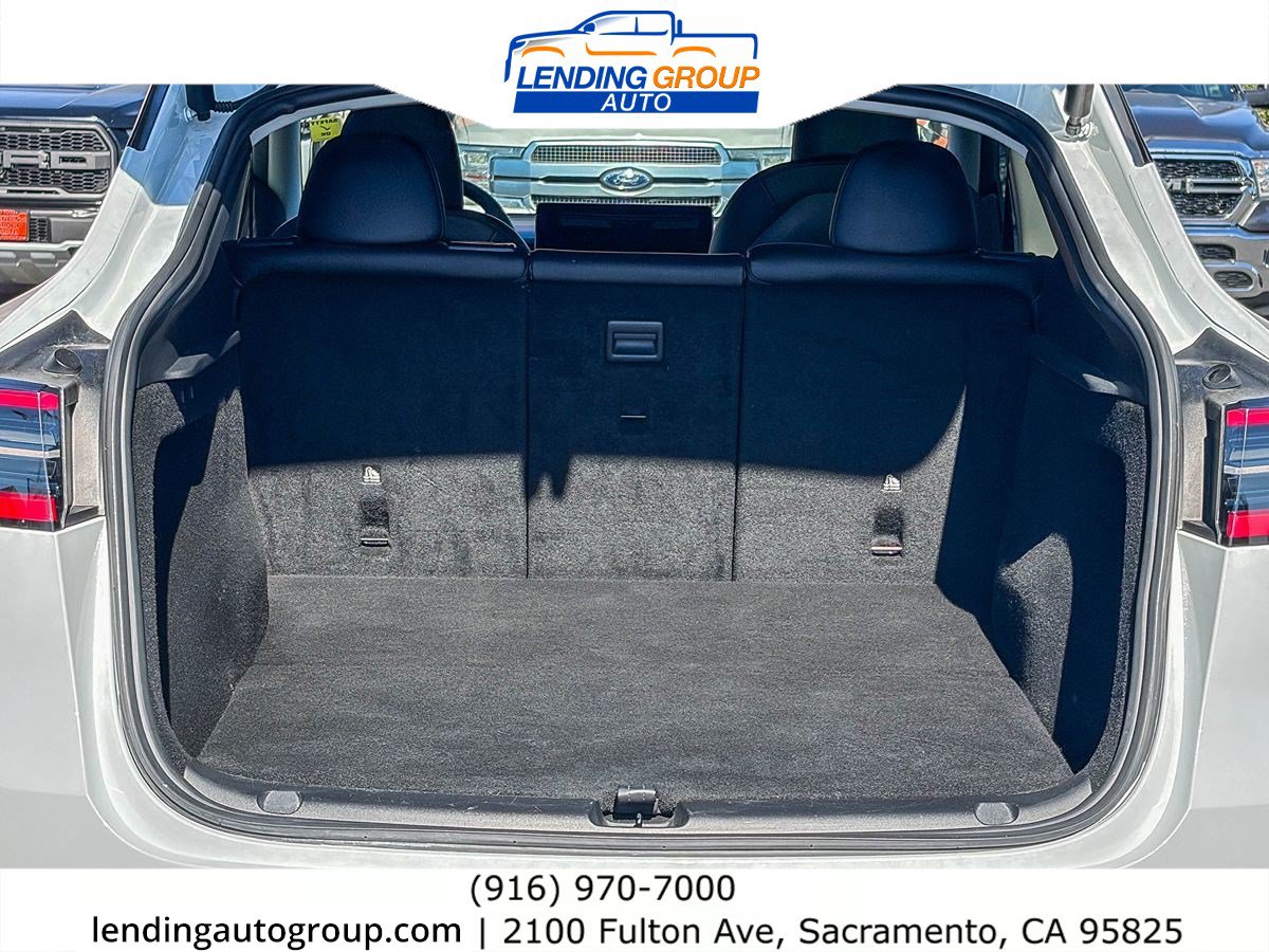 Used 2023 Tesla Model Y Long Range AWD/4WD image 23