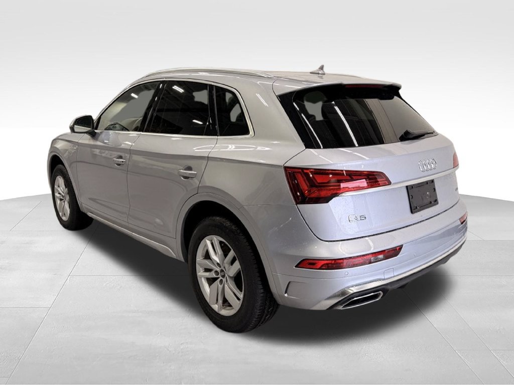 Used 2023 Audi Q5 2.0T Premium w/ Convenience Package AWD/4WD image 3