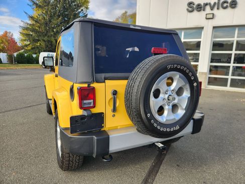 Used 2015 Jeep Wrangler Sahara w/ Connectivity Group image 12