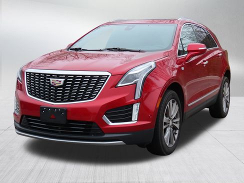 Used 2022 Cadillac XT5 Premium Luxury w/ Technology Package image 3