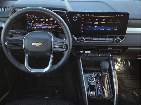 Used 2024 Chevrolet Colorado LT w/ LT Convenience Package II image 9