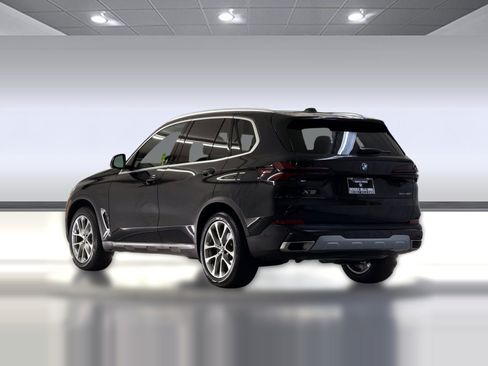 Used 2026 BMW X5 sDrive40i w/ Climate Comfort Package RWD image 3