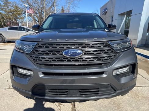 Used 2022 Ford Explorer XLT w/ Equipment Group 202A image 34