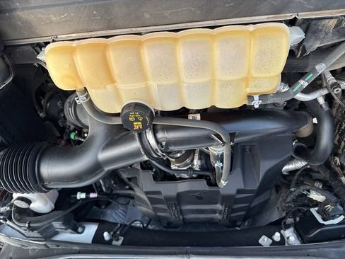 Used 2018 Ford F150 XLT w/ Equipment Group 302A Luxury AWD/4WD image 7