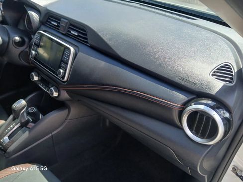 Used 2020 Nissan Versa SR w/ Convenience Package FWD image 16