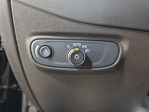 Used 2024 Chevrolet Equinox LT AWD/4WD image 25