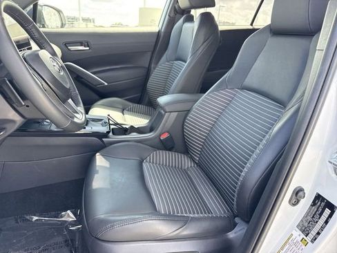 Used 2026 Toyota Corolla Cross XSE w/ Convenience Package image 11